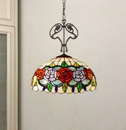 ¡Ya tenemos nuevas existencias! Vuelve a disfrutar de nuestra colección de lámparas Tiffany