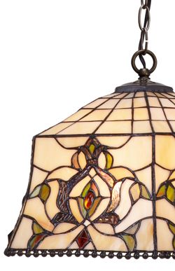 Lampade da soffitto Tiffany: colore ed eleganza per la tua sala da pranzo.