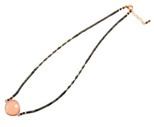 Hematite necklace with rose quartz pendant. Gilded silver.