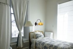 Tragen Sie 1 Arm Tiffany Series Virginia Tiffan and Light auf