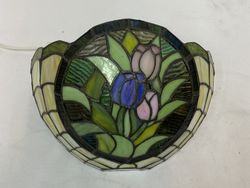Wall light with stained glass tulips Series Tiffan y Luz Special