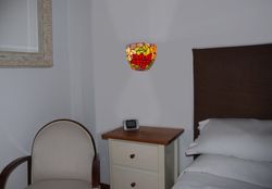 Wenden Sie Serie Güell Tiffan und Seitenlicht 25cm an