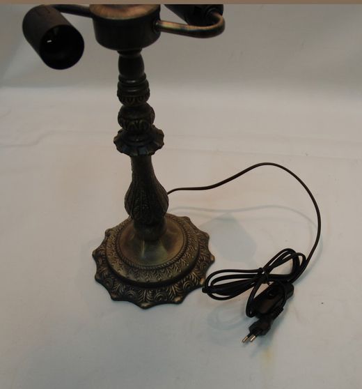 Instalación sobremesa artistico 2 luces para pantalla diámetro 30cm