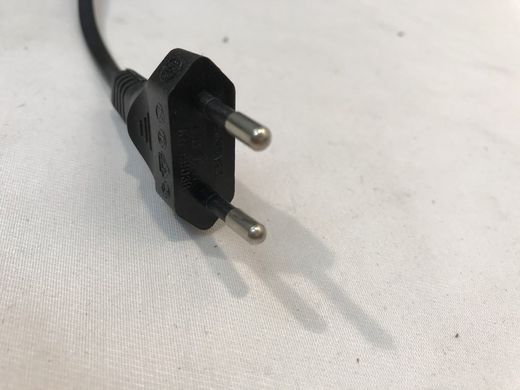 Instalación sobremesa mayor con cristales rojos incrustados 2 luces para pantalla mínimo diámetro 40cm