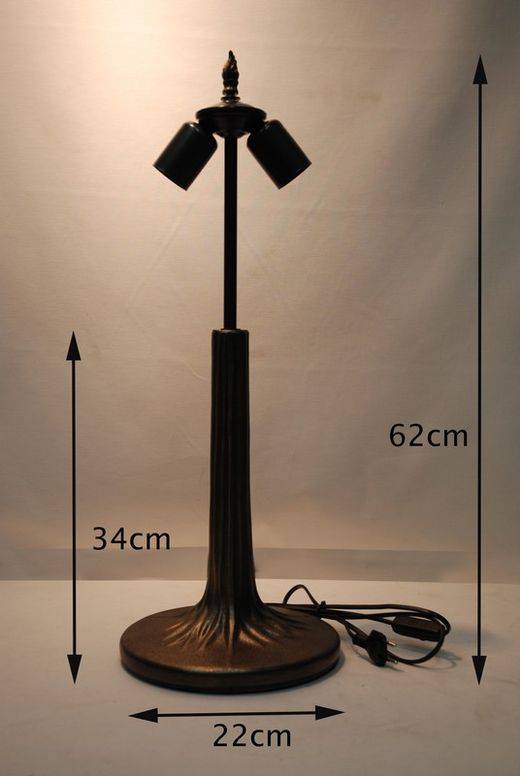 Instalación sobremesa mayor forma árbol 2 luces para pantalla mínimo diámetro 40cm