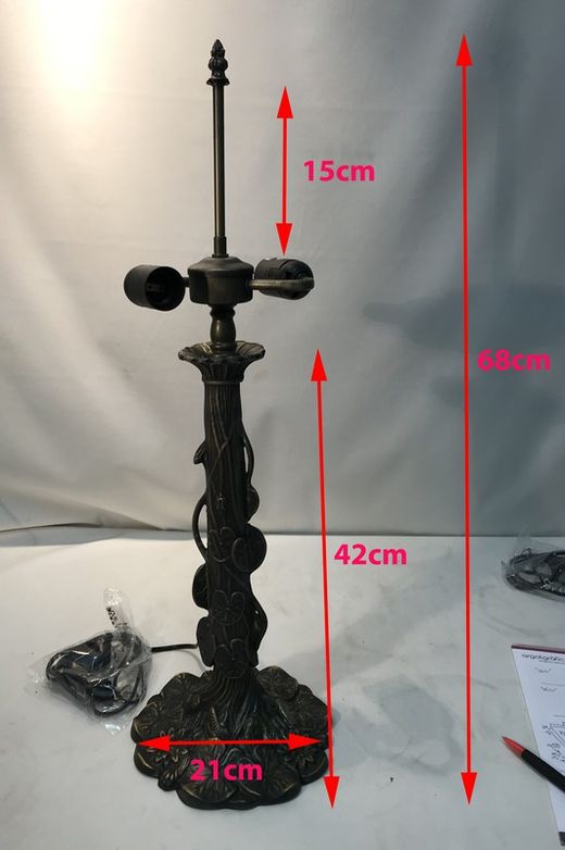 Instalación sobremesa mayor forma árbol con hojas 2 luces para pantalla mínimo diámetro 40cm