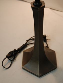 Instalación sobremesa mediano forma pentágono 2 luces E27 para pantalla diámetro 30cm