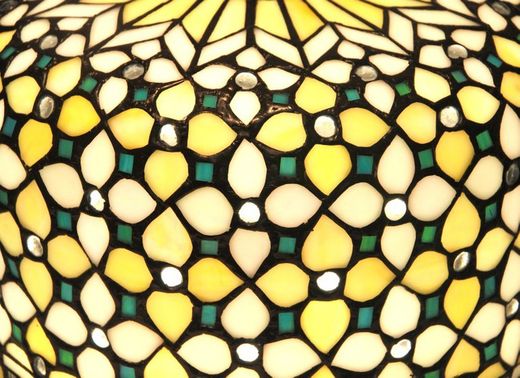 Pendelleuchte mit Tiffany-Ornament Queen-Serie Durchmesser 30 cm Tiffan und Licht