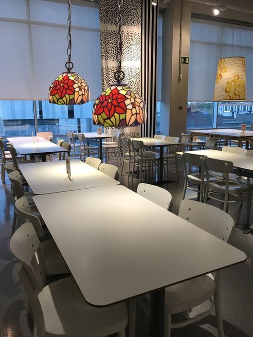 Pendant Lamp with chain Tiffany Series Güell Diameter 20cm Tiffan and Light