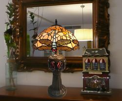Tiffany Major Table Lamp with Lighted Base Belle Amber Series
