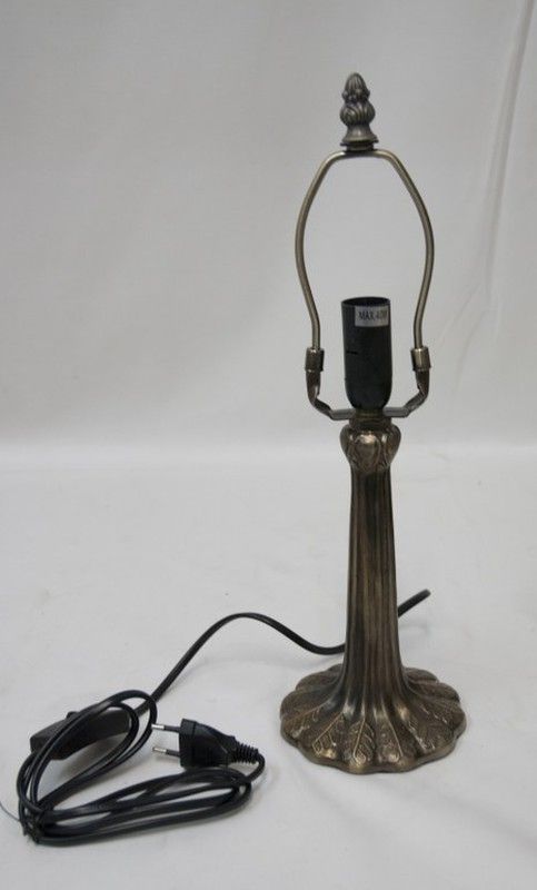 Tiffany table lamp classic mount Serie Ilumina diameter 20cm Tiffan and light