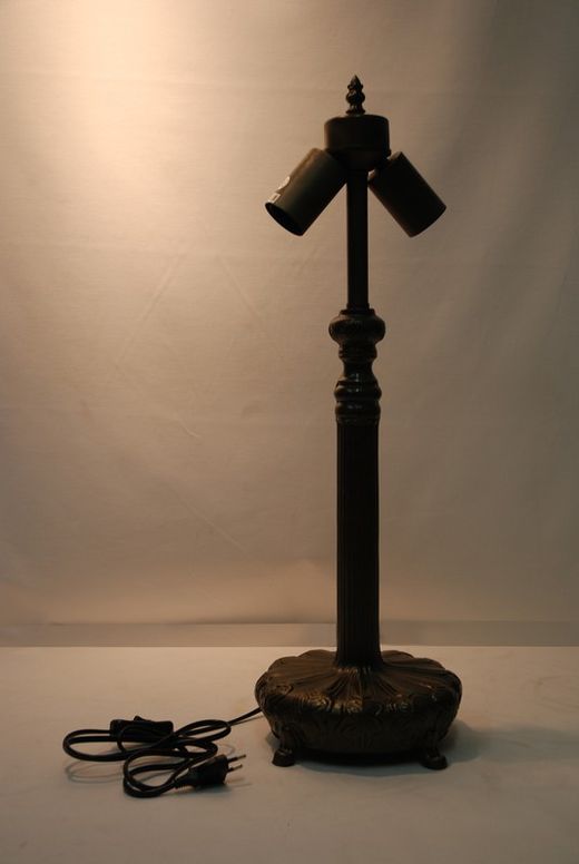 Lampada da Tavolo Base con Supporti Serie Tiffany Guell Diametro 40cm Tiffany e Luce