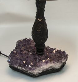 Base Tischlampe mit Amethystquarz Tiffany Belle Rouge Serie Durchmesser 30cm Tiffan und Licht