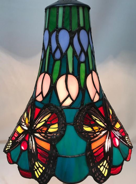 Table lamp with hexagonal base Butterfly Series d.25 by "Tiffan and light"
