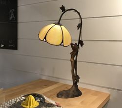 Table lamp with woman Virginia Series of "Tiffan and Light"