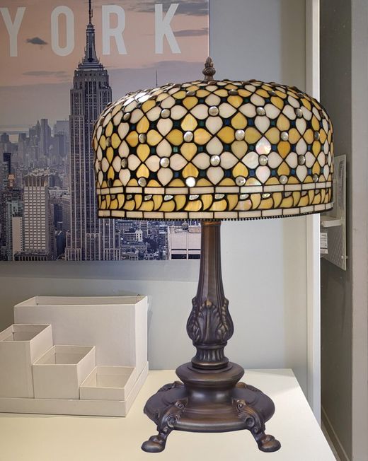 Lámpara De Sobremesa montura extra grande Tiffany Serie Queen Diámetro 45m Tiffan y Luz