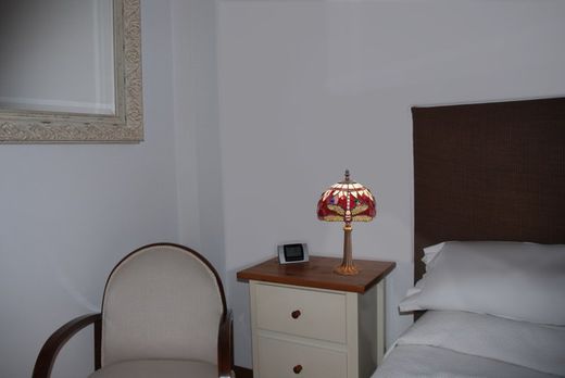 Tischleuchte Serie Belle Rouge Baumsockel Durchmesser 20cm Tiffan und Licht