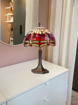 Tiffany-Tischlampe mit sechseckigem Sockel Serie Belle Rouge Dia.30cm Tiffan and Light