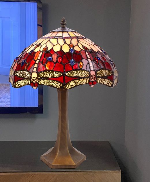 Tiffany Table Lamp Belle Rouge Series with hexagonal base Diameter 40cm Tiffan and Light certified original opaline glass from American high quality modernist