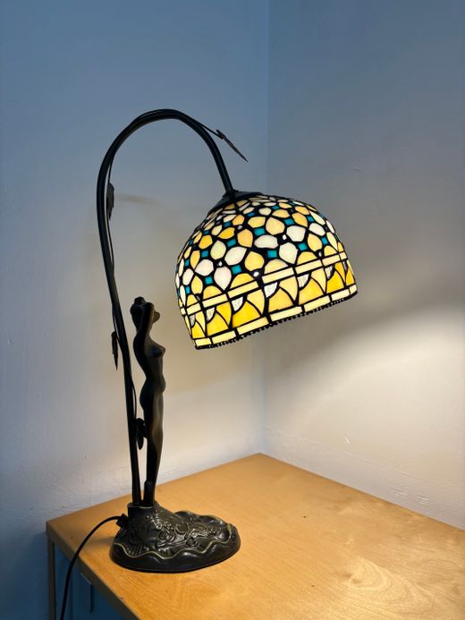 Tiffany Table Lamp Queen Series Diameter 20cm Tiffan and Light