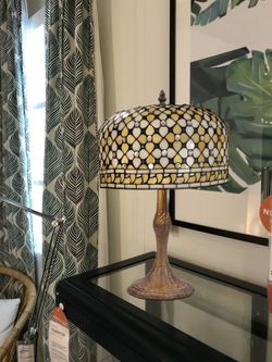 Tiffany Tischlampe Queen Serie Durchmesser 30cm Tiffan und Licht