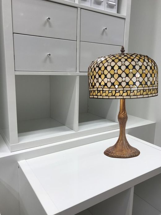 Tiffany Tischlampe Queen Serie Durchmesser 30cm Tiffan und Licht