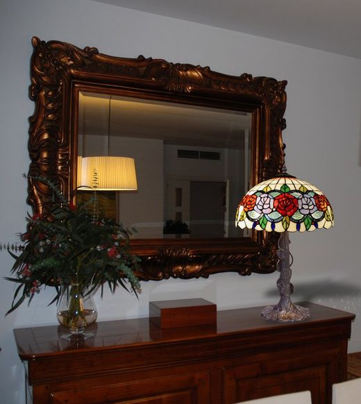 Tiffany Table Lamp Series Rosy Diameter 40cm Tiffan and Light