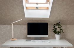 Mobile flexo lamp with wooden base