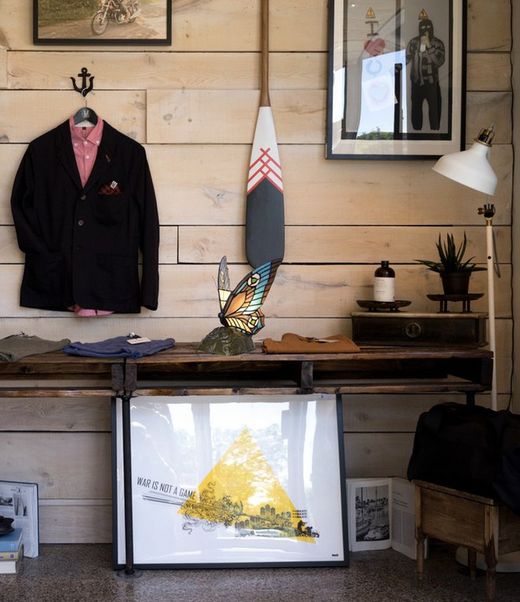 Tiffany Blue and Brown Tiffan Butterfly Lamp and Light Height 26cm