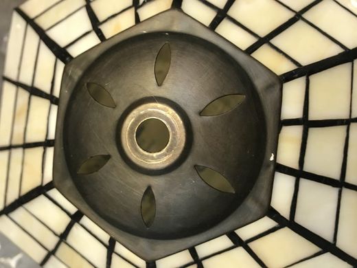 Abajur Tiffany Série Hexa diâmetro 40 cm.