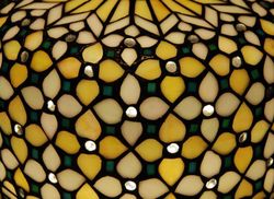 Tiffany Screen Queen Series diameter 45 cm.