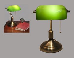Vintage grüne Banker-Tischlampe