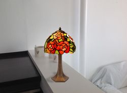 Sobremesa base de foma con pantalla  Tiffany diámetro 30cm