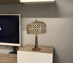 Sobremesa mediano Tiffany diámetro 30cm base árbol Serie Queen de "Tiffan y luz"