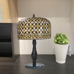 Sobremesa mediano Tiffany diámetro 30cm Serie Queen con base ágata azul de "Tiffan y luz"