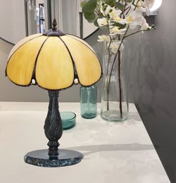 Tiffany medium table lamp diameter 30cm Virginia Series with blue agate base of "Tiffan and light"