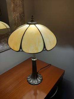 Tiffany medium table lamp diameter 30cm Virginia series of "Tiffan and light"
