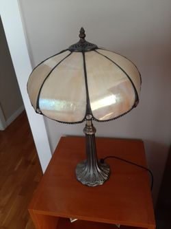 Tiffany medium table lamp diameter 30cm Virginia series of "Tiffan and light"