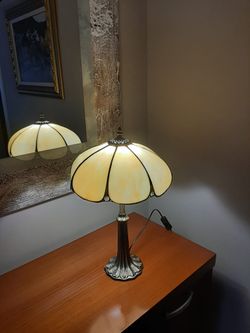 Tiffany medium table lamp diameter 30cm Virginia series of "Tiffan and light"